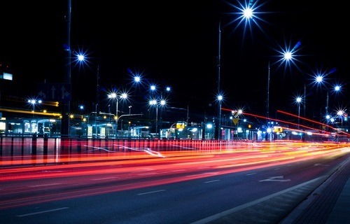 استانداردهای لازم در اجرای روشنایی بزرگراه ها